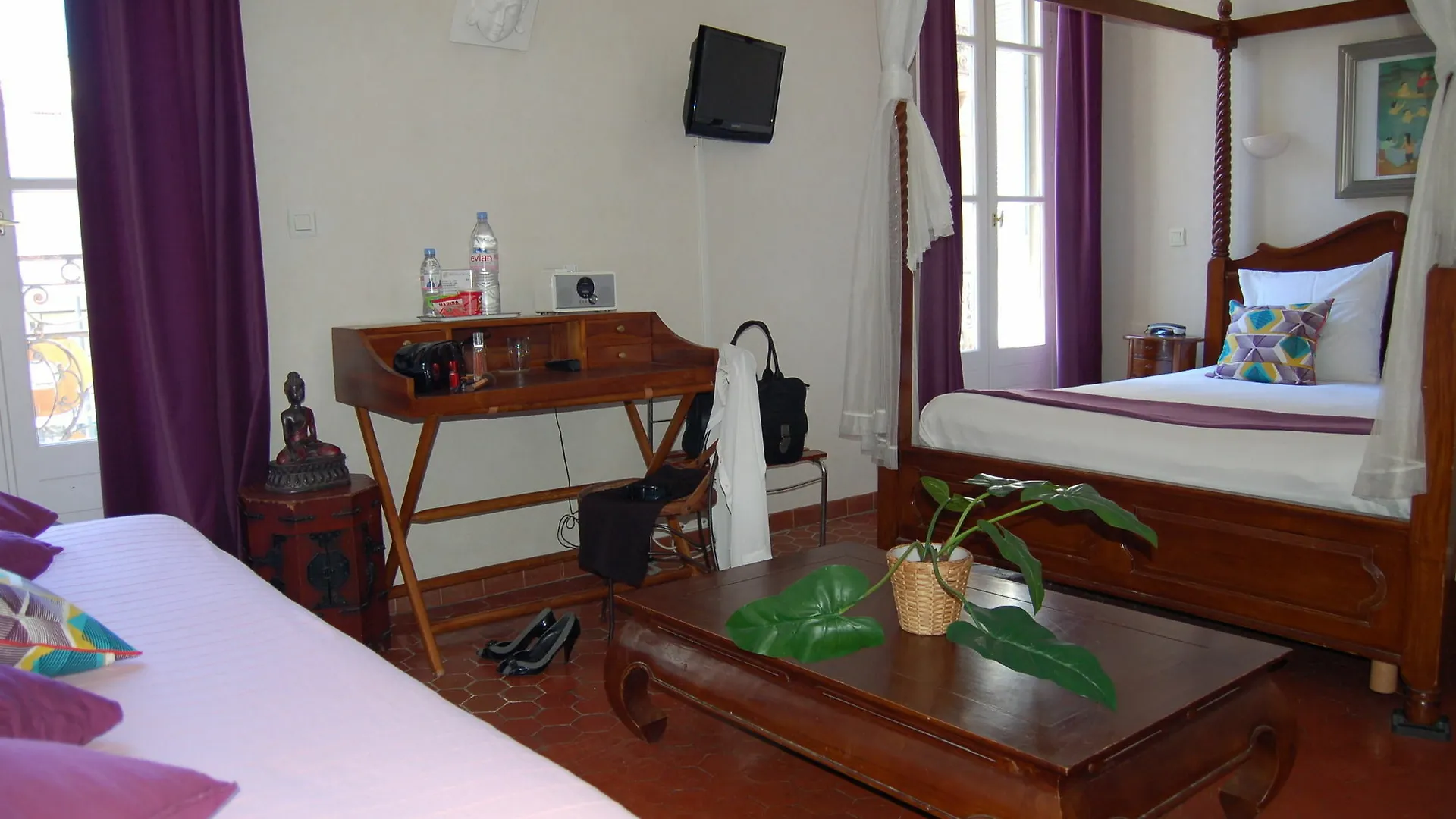 Hotel Amista Marseille - Ancien Hotel Saint Louis - Vieux Port