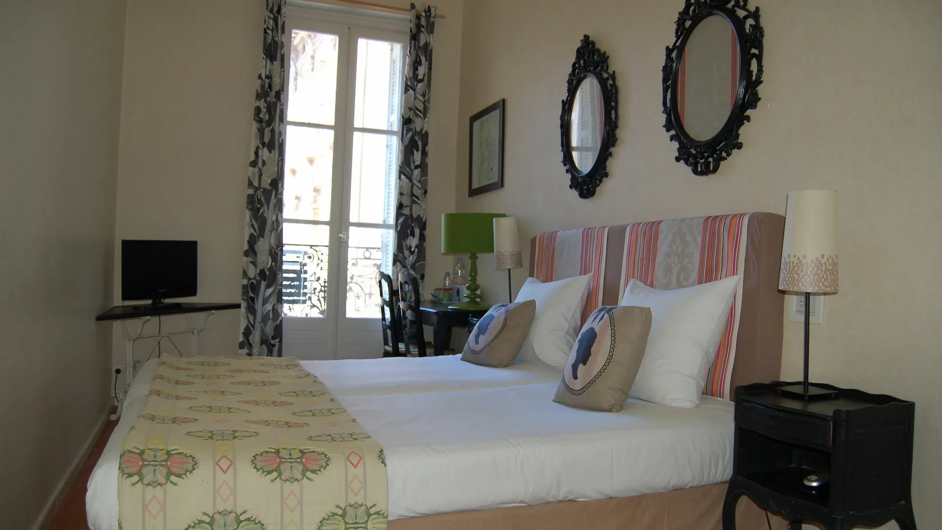 Hotel Amista Marseille - Ancien Hotel Saint Louis - Vieux Port