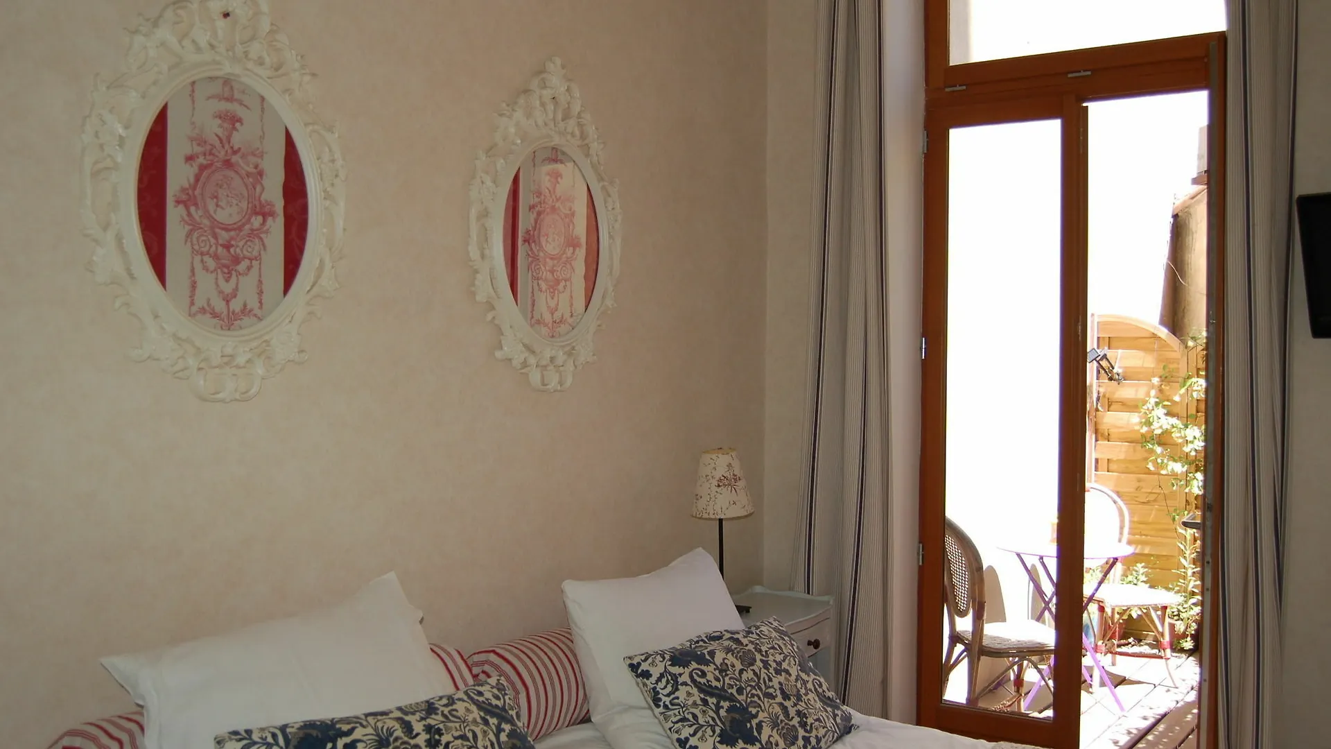 Hotel Amista Marseille - Ancien Hotel Saint Louis - Vieux Port