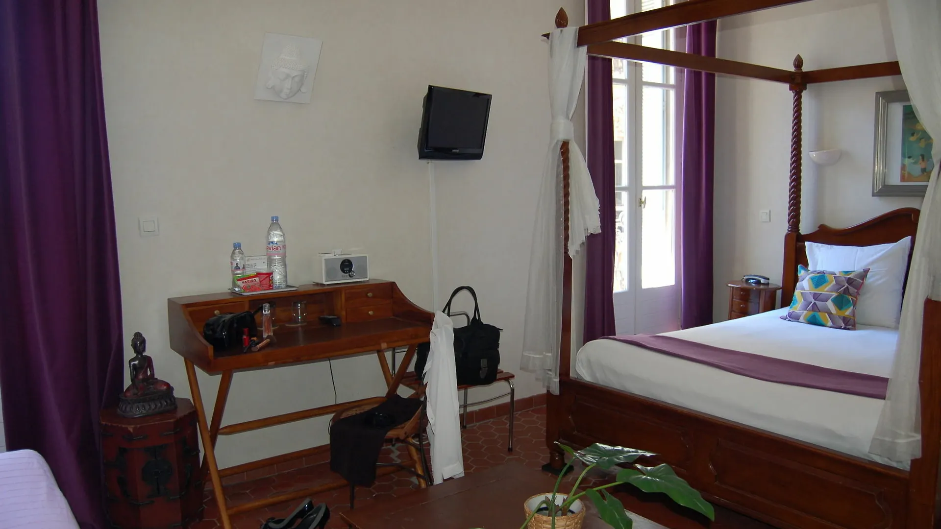 Hotel Amista Marseille - Ancien Hotel Saint Louis - Vieux Port