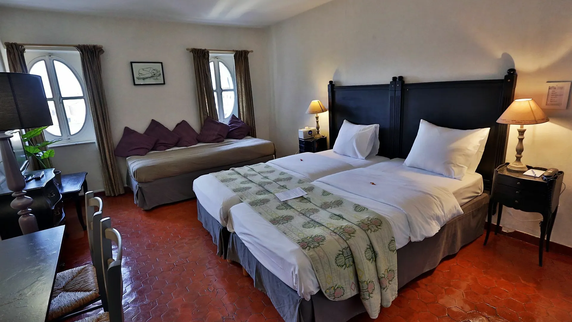 ***  Hotel Amista Marseille - Ancien Hotel Saint Louis - Vieux Port Francia