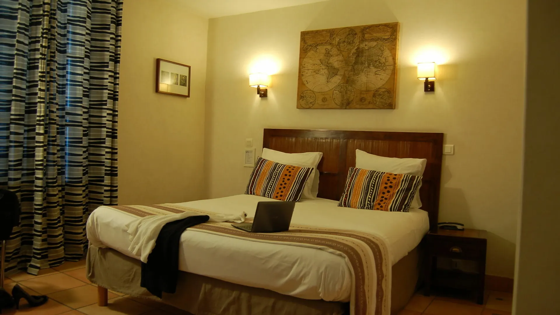 Hotel Amista Marseille - Ancien Hotel Saint Louis - Vieux Port