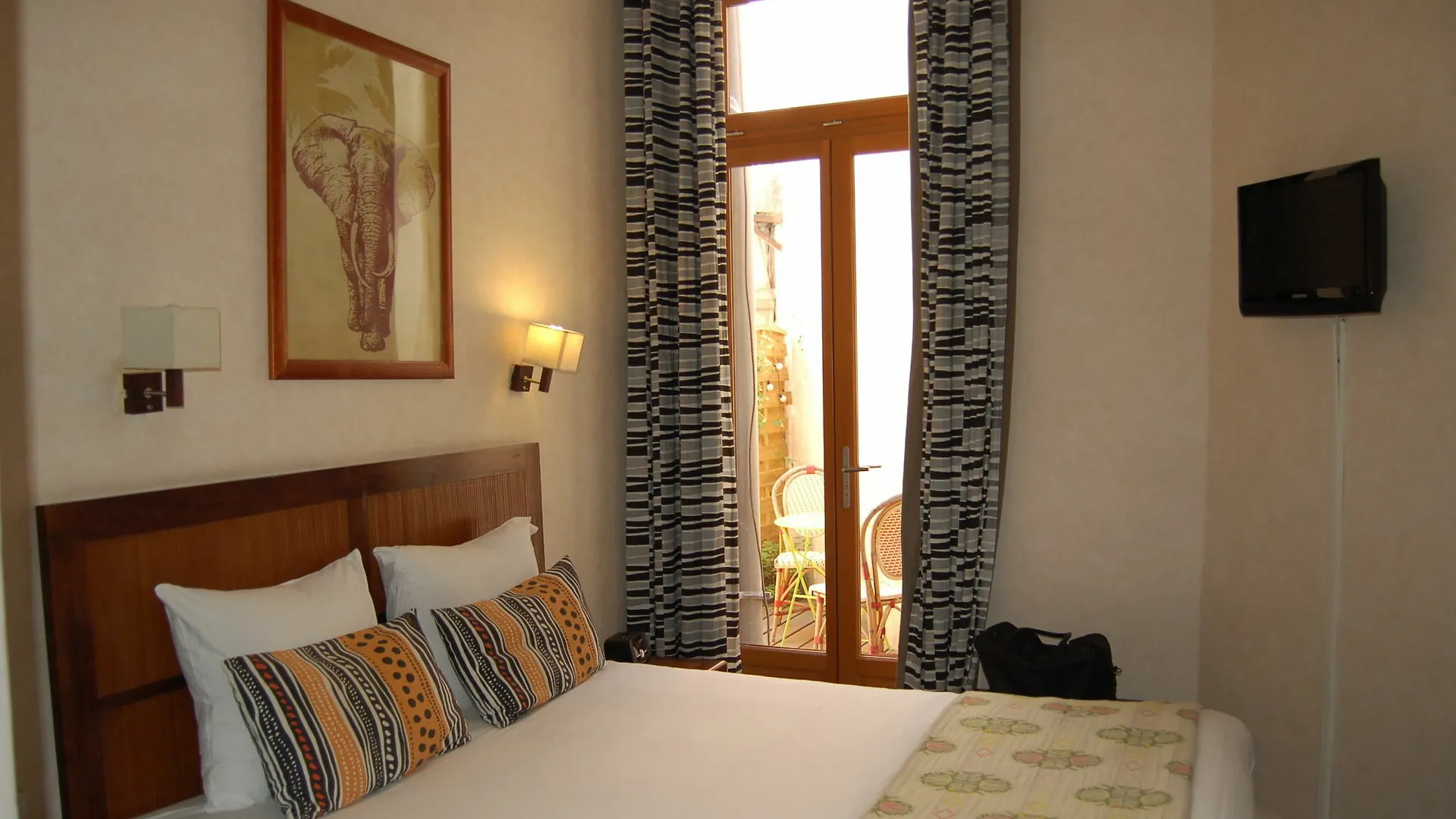 Hotel Amista Marseille - Ancien Hotel Saint Louis - Vieux Port 3*,